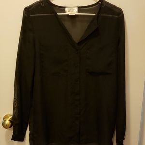 Black button up 🖤